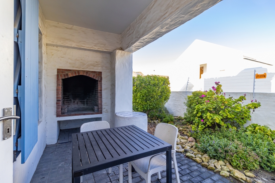 5 Bedroom Property for Sale in Bekbaai Western Cape